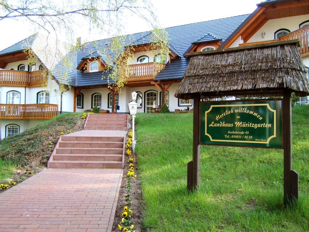 Landhaus Mueritzgarten Hotel Garni Röbel エクステリア 写真