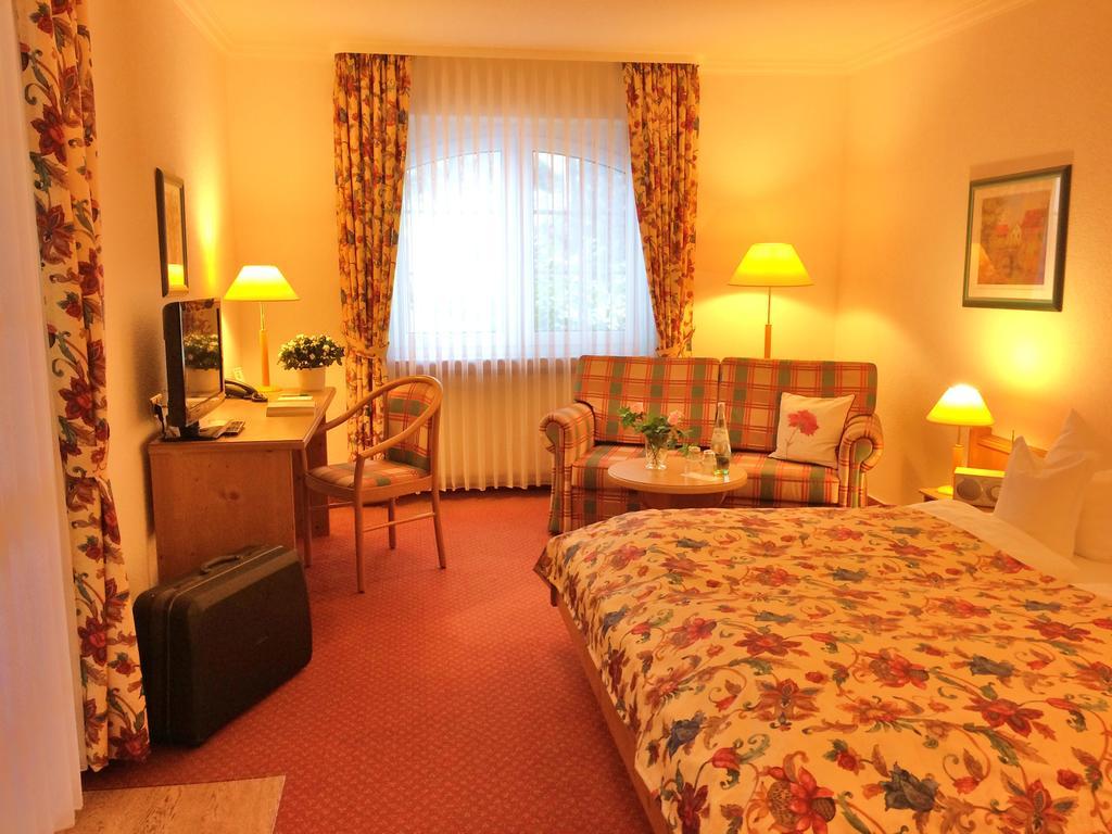 Landhaus Mueritzgarten Hotel Garni Röbel エクステリア 写真